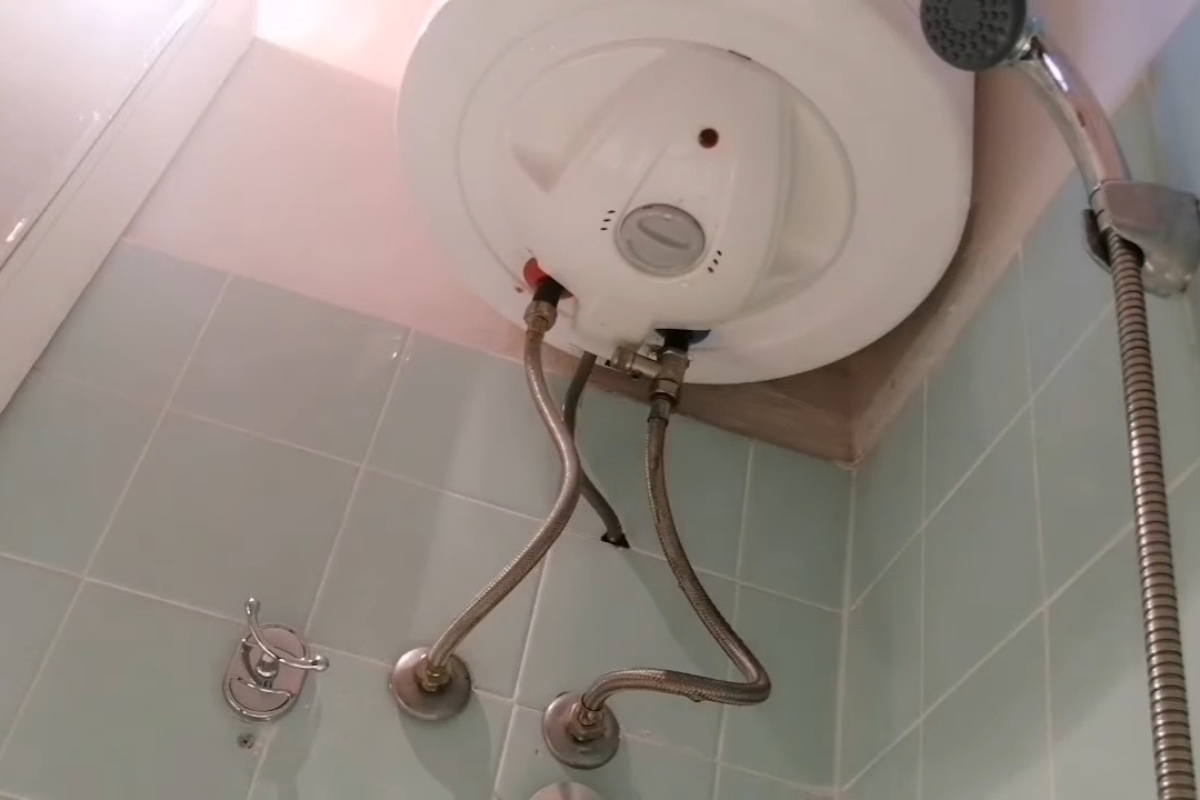 prikaz bojlera u kupatilu